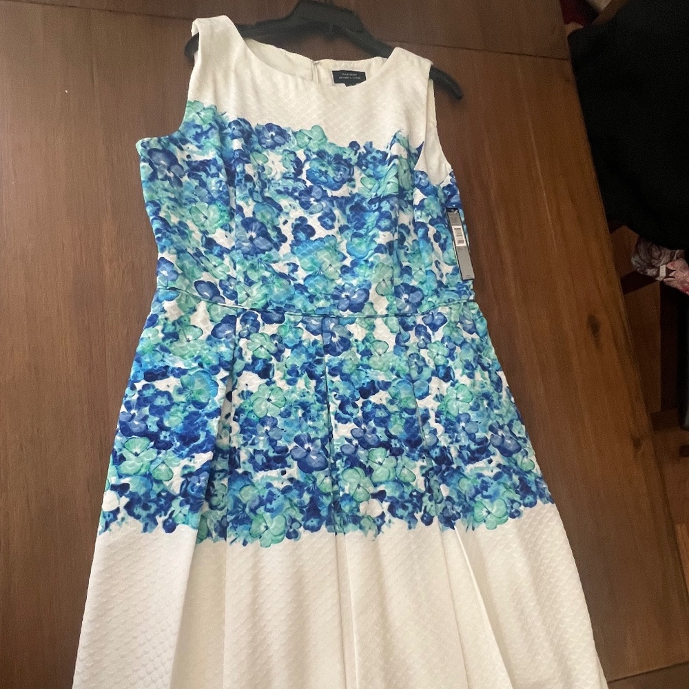 🌸 Tahari by Arthur S. Levine Floral Dress